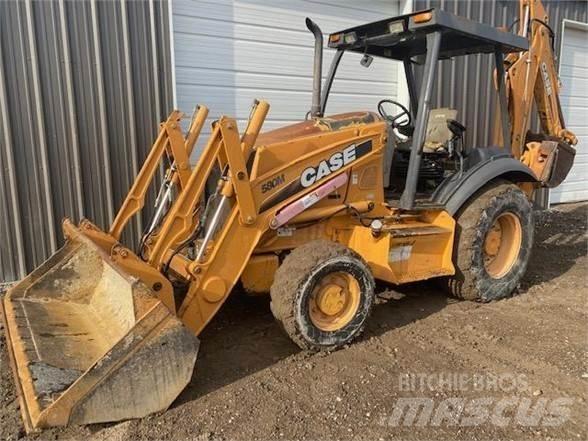 CASE 580M III Товарач със заден ексватор