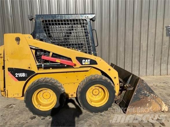 CAT 216B2 Мини товарачи
