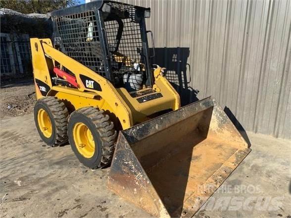 CAT 216B2 Мини товарачи
