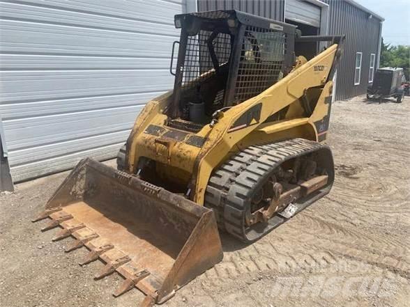 CAT 252 Мини товарачи
