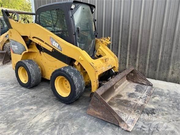 CAT 272C Мини товарачи
