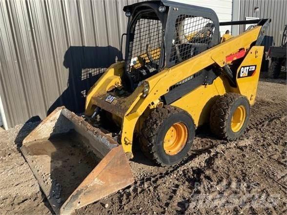CAT 272D Мини товарачи
