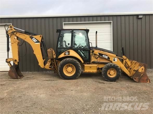 CAT 420E Товарач със заден ексватор