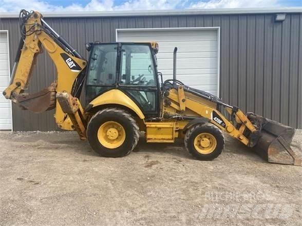 CAT 420E IT Товарач със заден ексватор