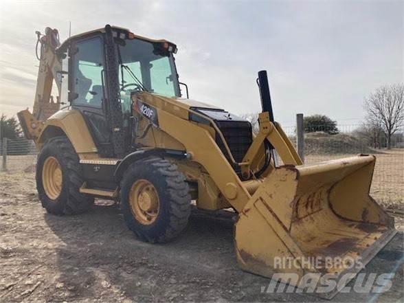 CAT 420F2 Товарач със заден ексватор