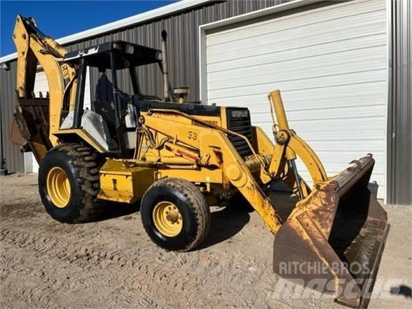 CAT 446B Товарач със заден ексватор