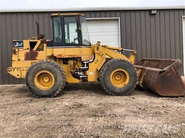 CAT 924F Колесни товарачи
