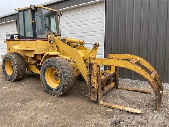 CAT 924F Колесни товарачи