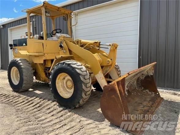 CAT 924F Колесни товарачи