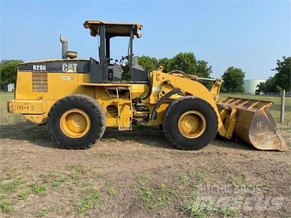 CAT 928G Колесни товарачи