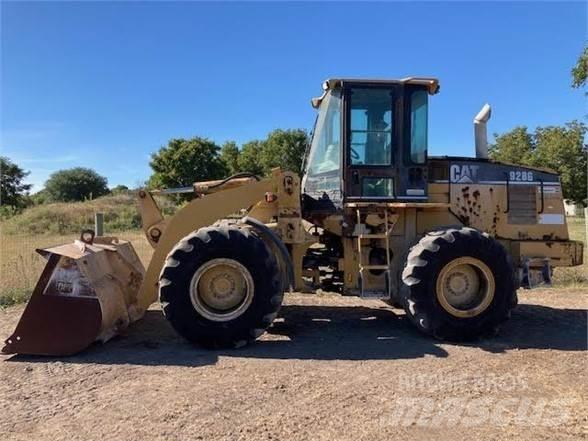CAT 928G Колесни товарачи
