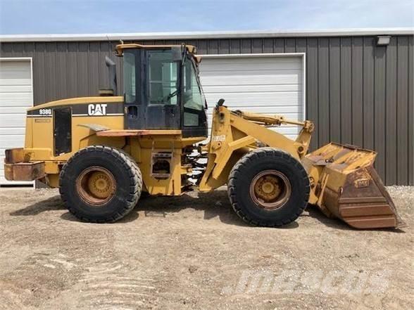 CAT 938G Колесни товарачи