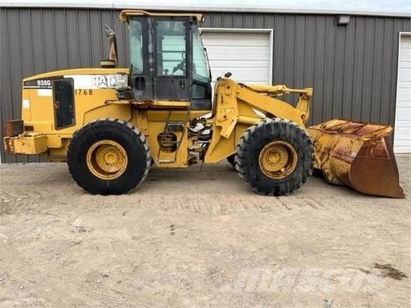 CAT 938G Колесни товарачи