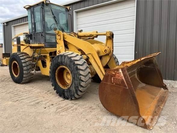 CAT 938G Колесни товарачи