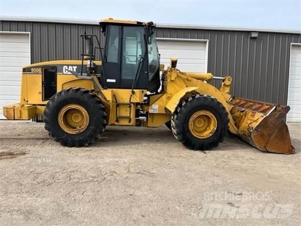 CAT 950 Колесни товарачи