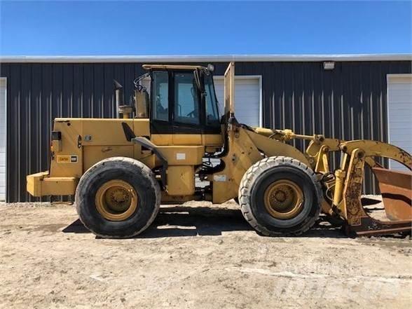 CAT 950F Колесни товарачи