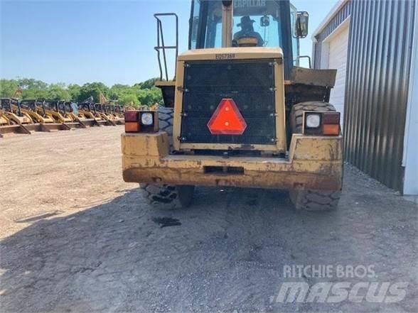 CAT 962G Колесни товарачи