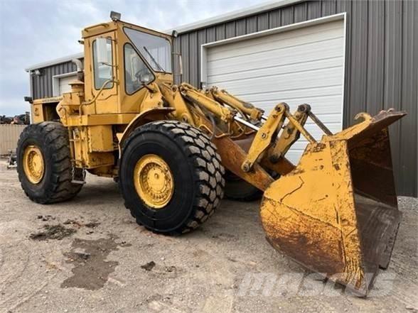 CAT 980B Колесни товарачи