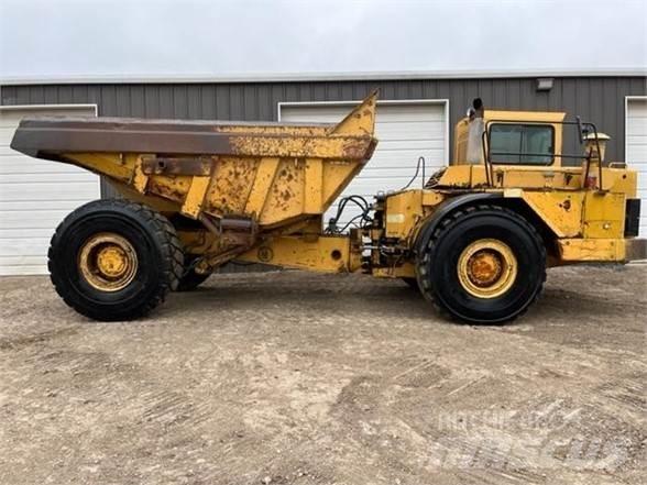 CAT D25C Дъмпери/моторни превозни средства