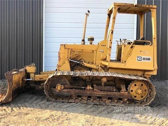 CAT D3B Верижни булдозери
