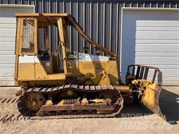 CAT D3C Верижни булдозери
