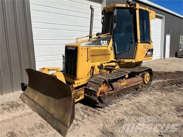CAT D3G Верижни булдозери
