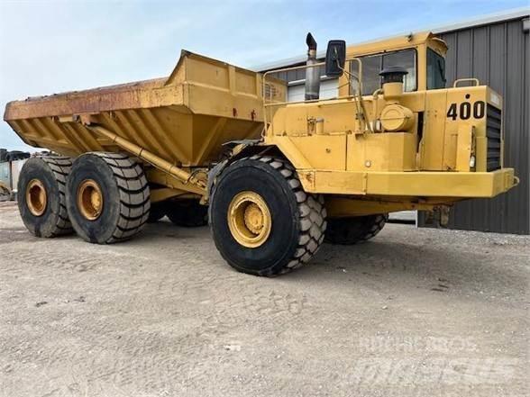 CAT D400 Дъмпери/моторни превозни средства
