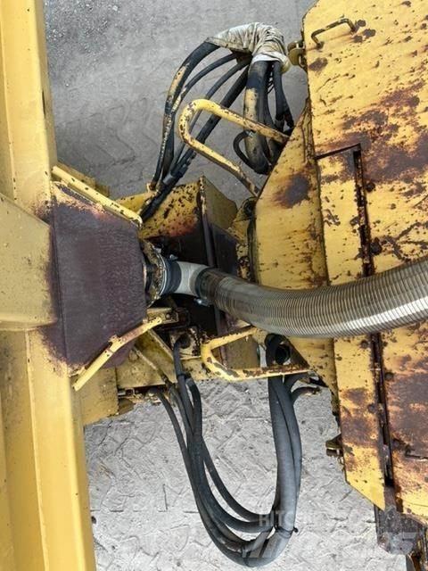 CAT D40D Дъмпери/моторни превозни средства