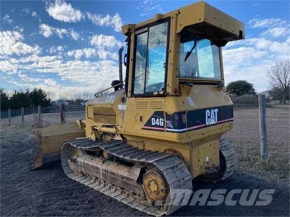 CAT D4G XL Верижни булдозери
