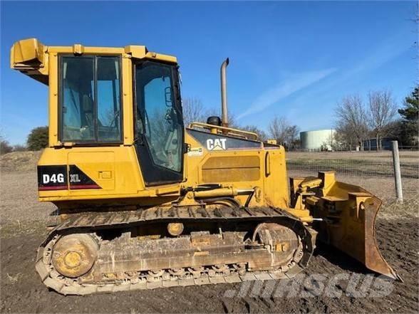 CAT D4G XL Верижни булдозери
