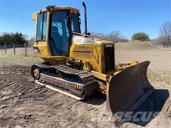 CAT D4G XL Верижни булдозери
