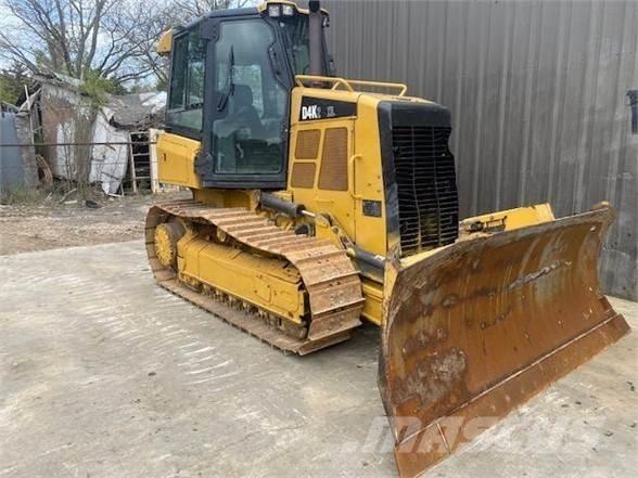 CAT D4K2 XL Верижни булдозери
