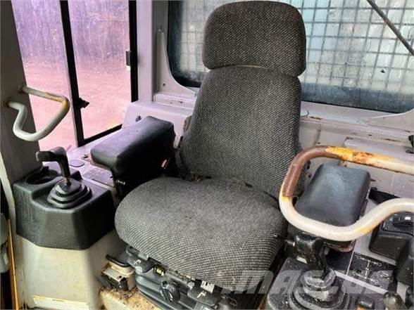 CAT D5G LGP Верижни булдозери
