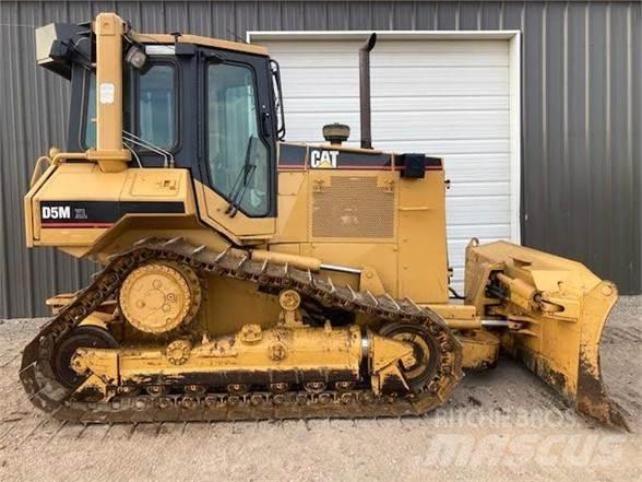 CAT D5M Верижни булдозери
