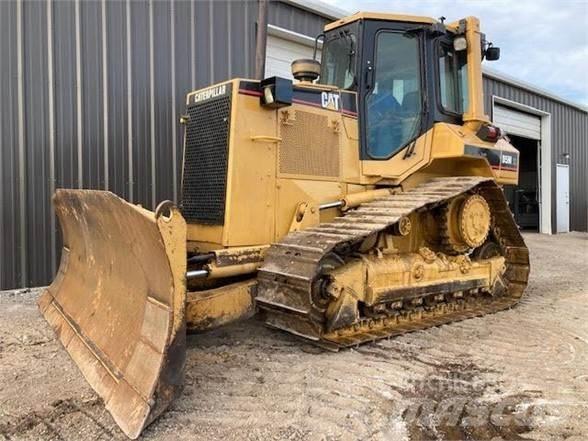 CAT D5M Верижни булдозери
