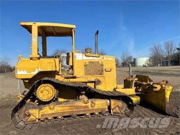 CAT D5M LGP Верижни булдозери
