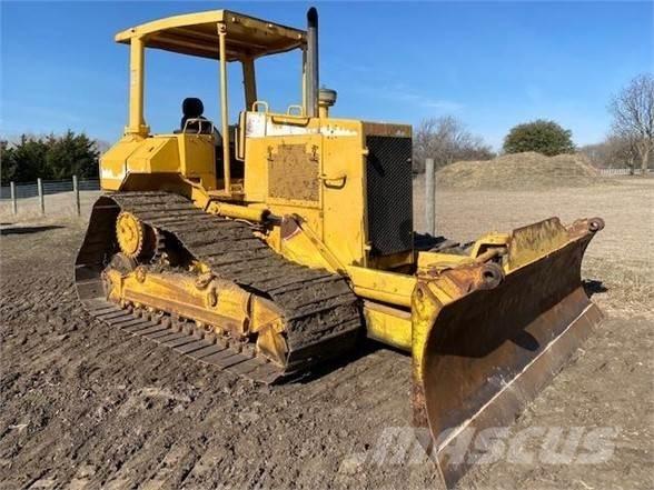CAT D5M LGP Верижни булдозери
