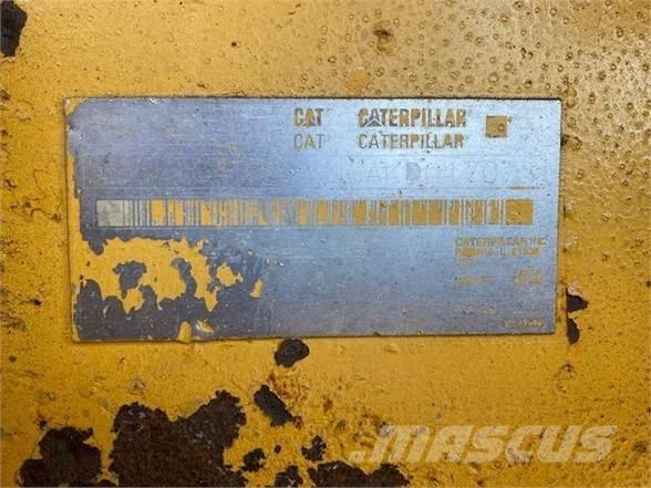 CAT D5N Верижни булдозери
