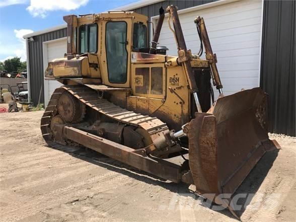 CAT D6H XL Верижни булдозери
