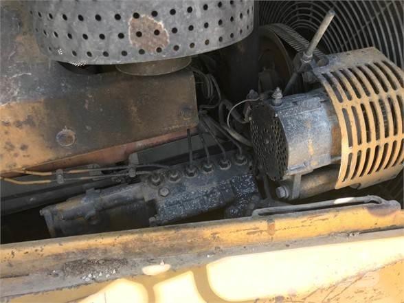 CAT D6H XL Верижни булдозери
