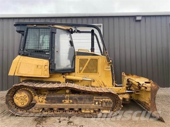 CAT D6K Верижни булдозери
