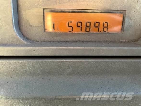 CAT D6M XL Верижни булдозери
