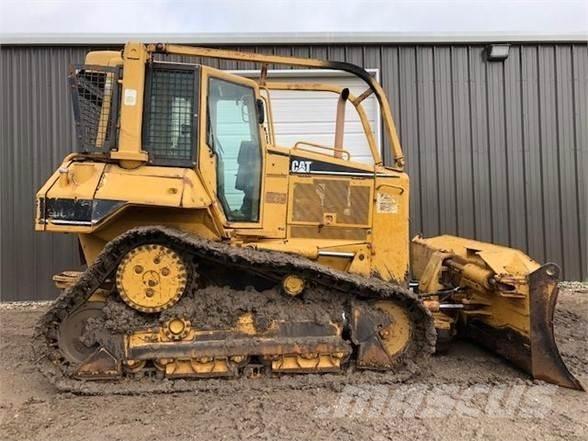 CAT D6N XL Верижни булдозери
