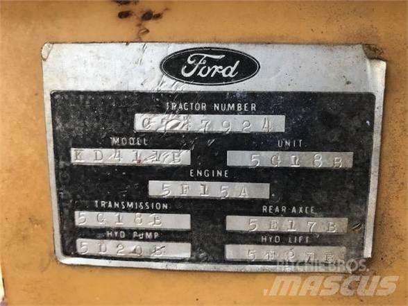 Ford 445A Колесни товарачи