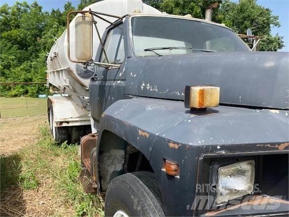 Ford F800 Цистерна