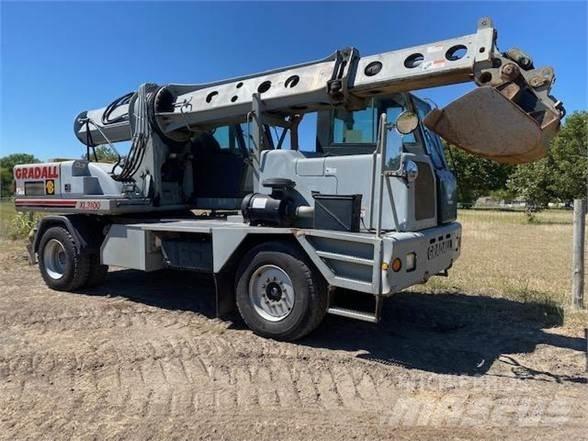 Gradall XL3100 Колесни екскаватори