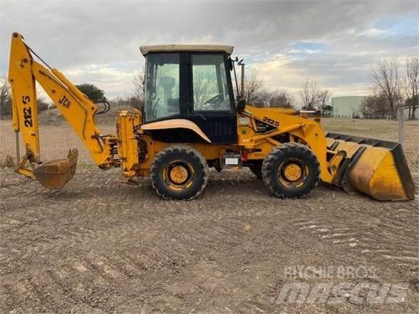 JCB 212S Товарач със заден ексватор