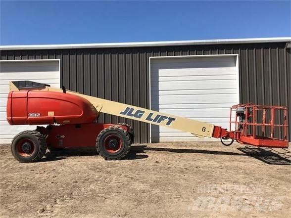 JLG 600S Телескопични повдигачи
