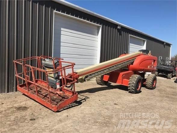 JLG 600S Телескопични повдигачи
