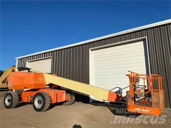 JLG 600S Телескопични повдигачи

